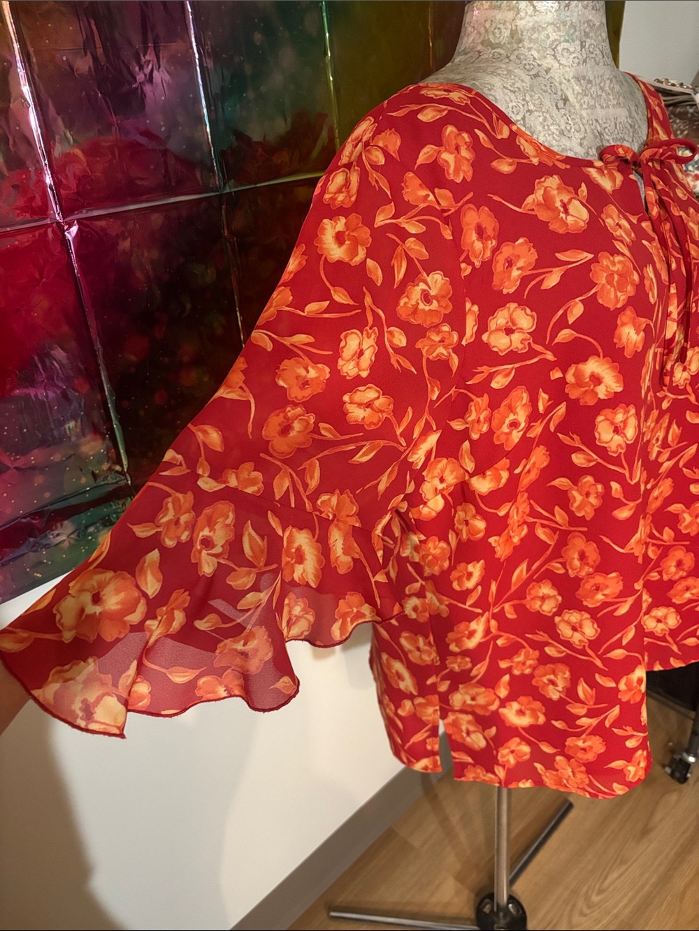 Tie-Neck Floral Blouse in Red and Orange - Picture 3 of 5